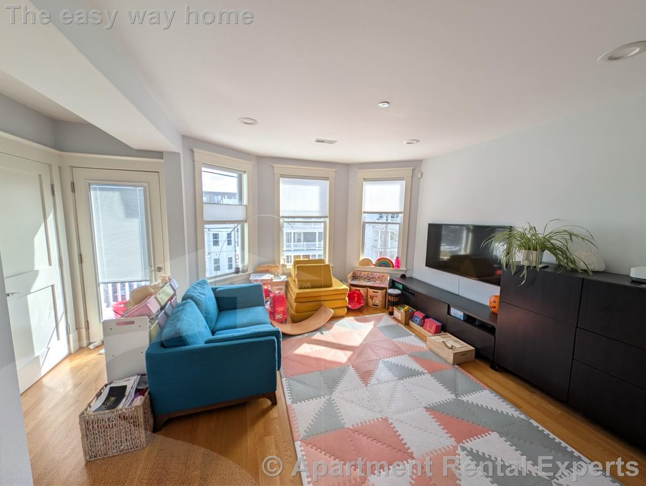 29 Cameron Ave #B - Photo 4 of 27