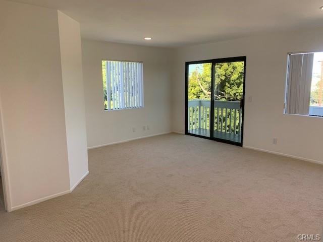 693 19th St - Photo 3 of 8