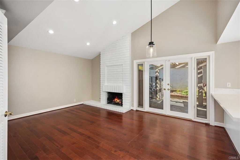 10 Rippling Strm - Photo 3 of 8