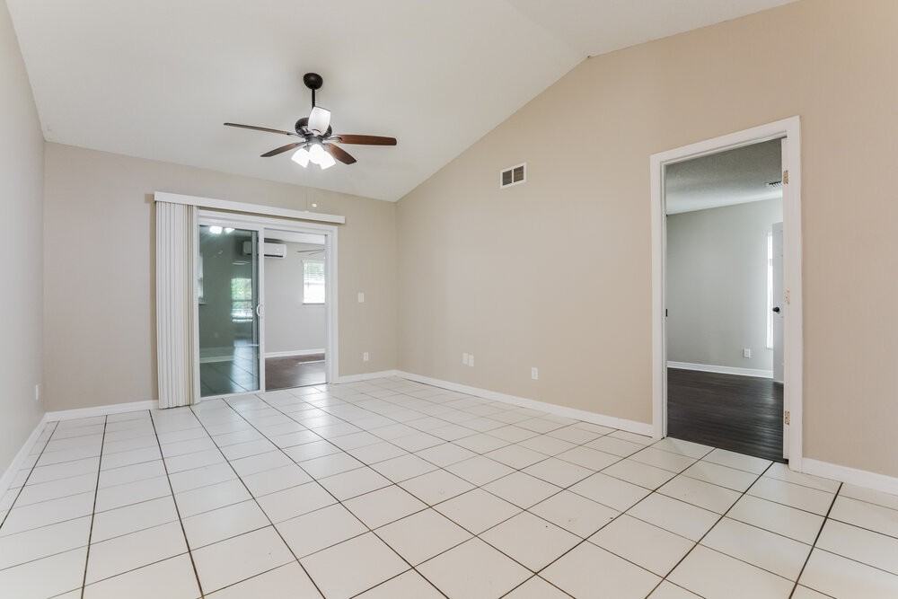 3031 Mit St - Photo 3 of 16