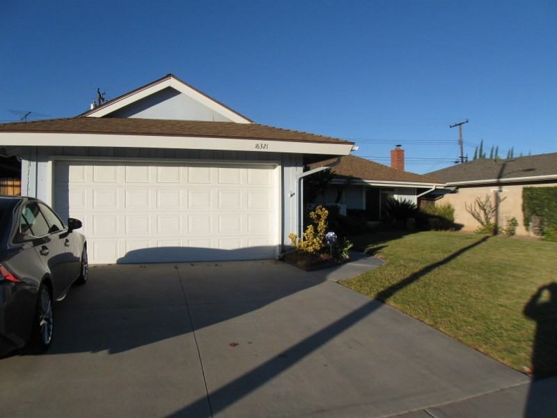 16321 Silvergrove Dr - Photo 2 of 39