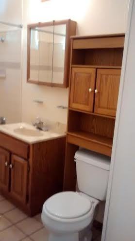 215 West Elm St - Photo 3 of 10