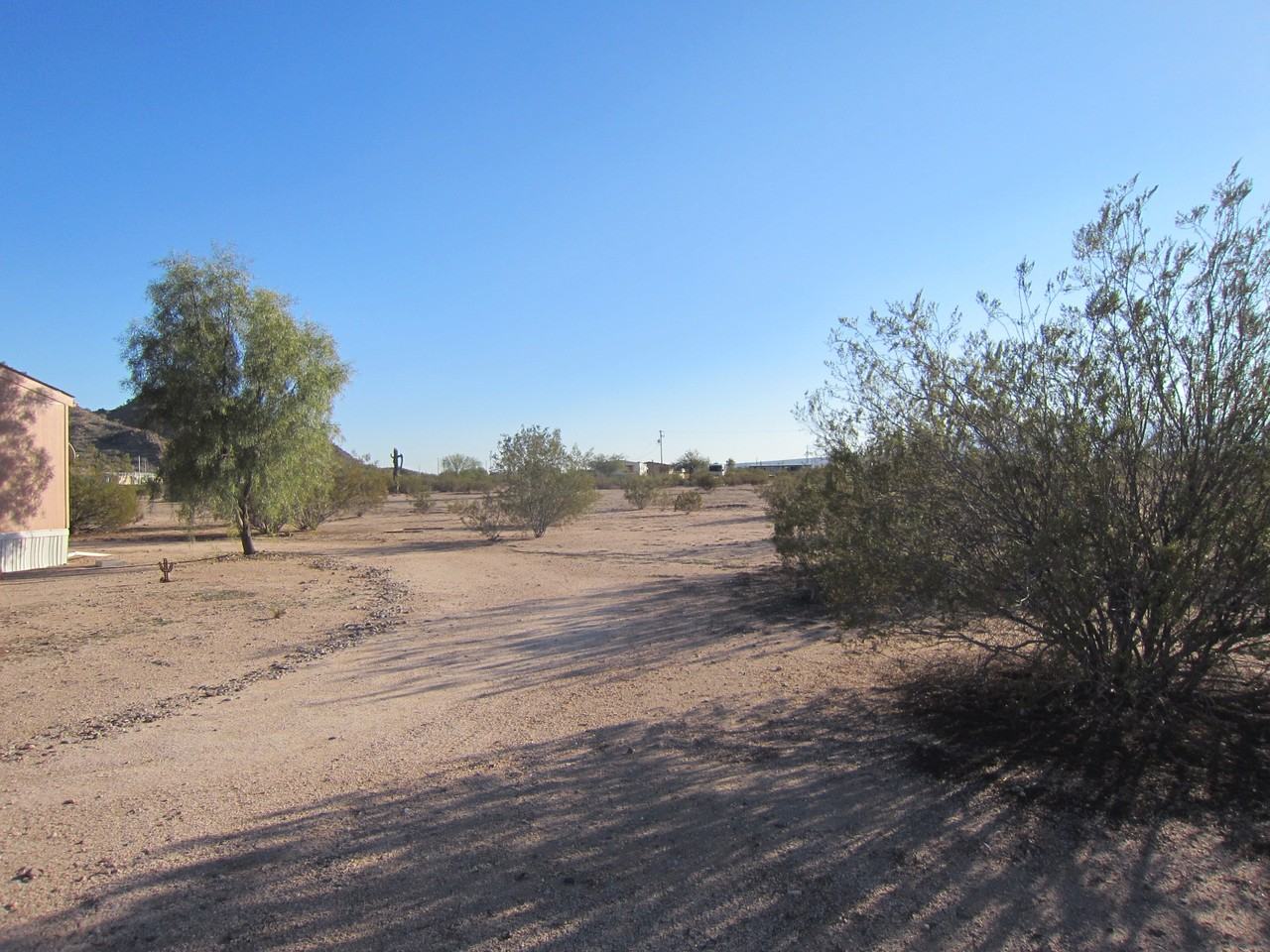 250 S Tusa Rd - Photo 3 of 24