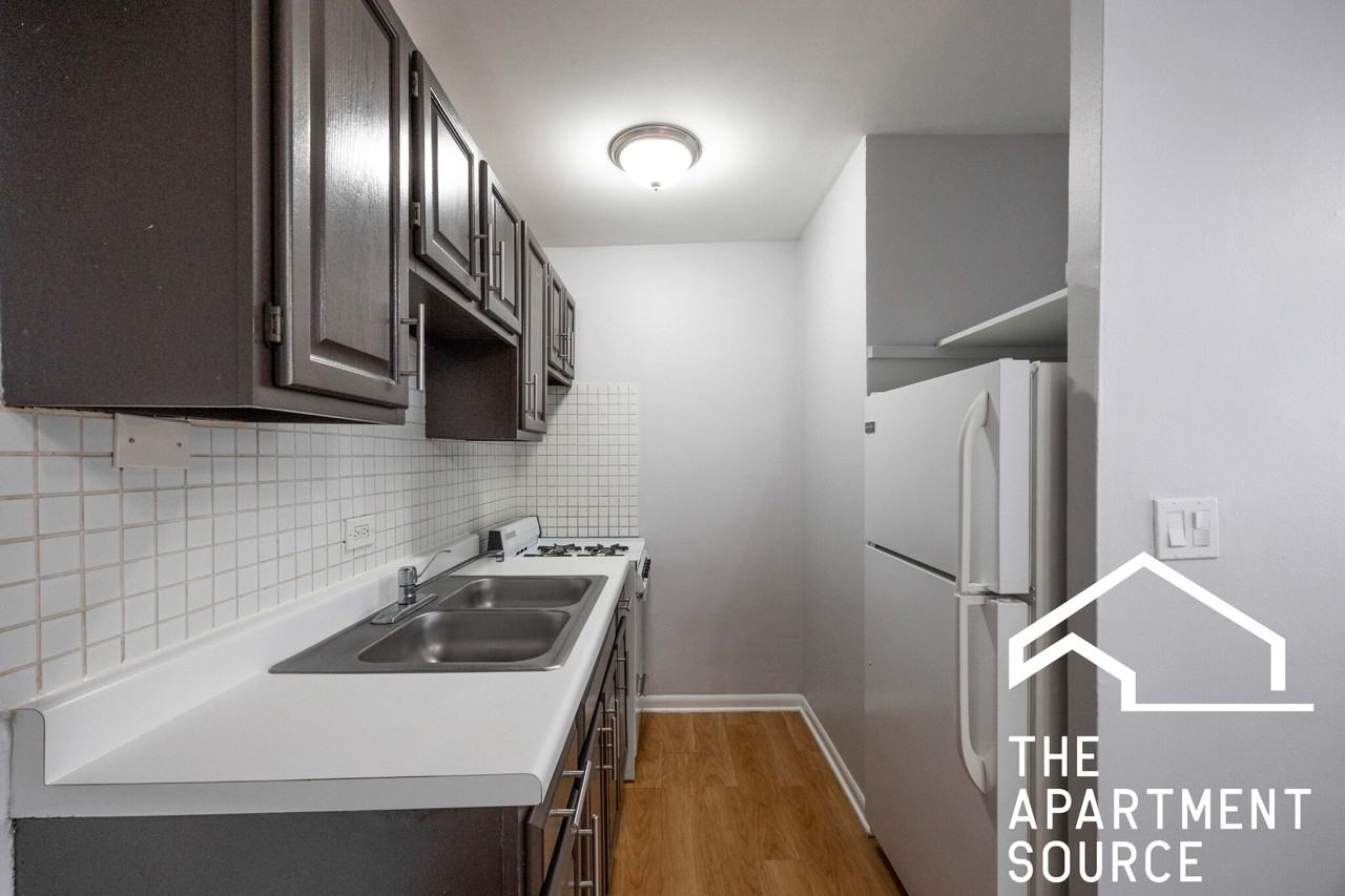 4616 North Beacon Street #2G - Photo 2 of 13