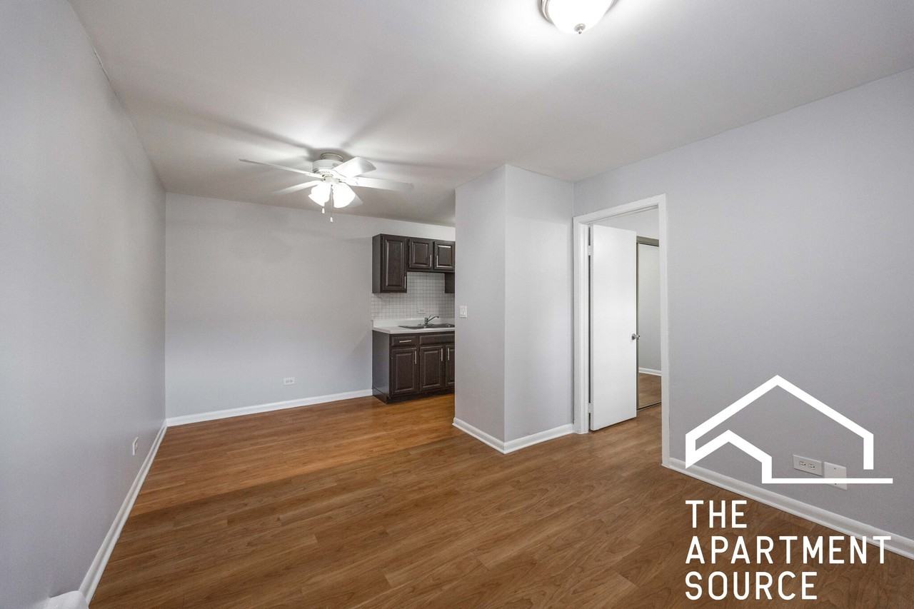 4616 North Beacon Street #2G - Photo 3 of 13