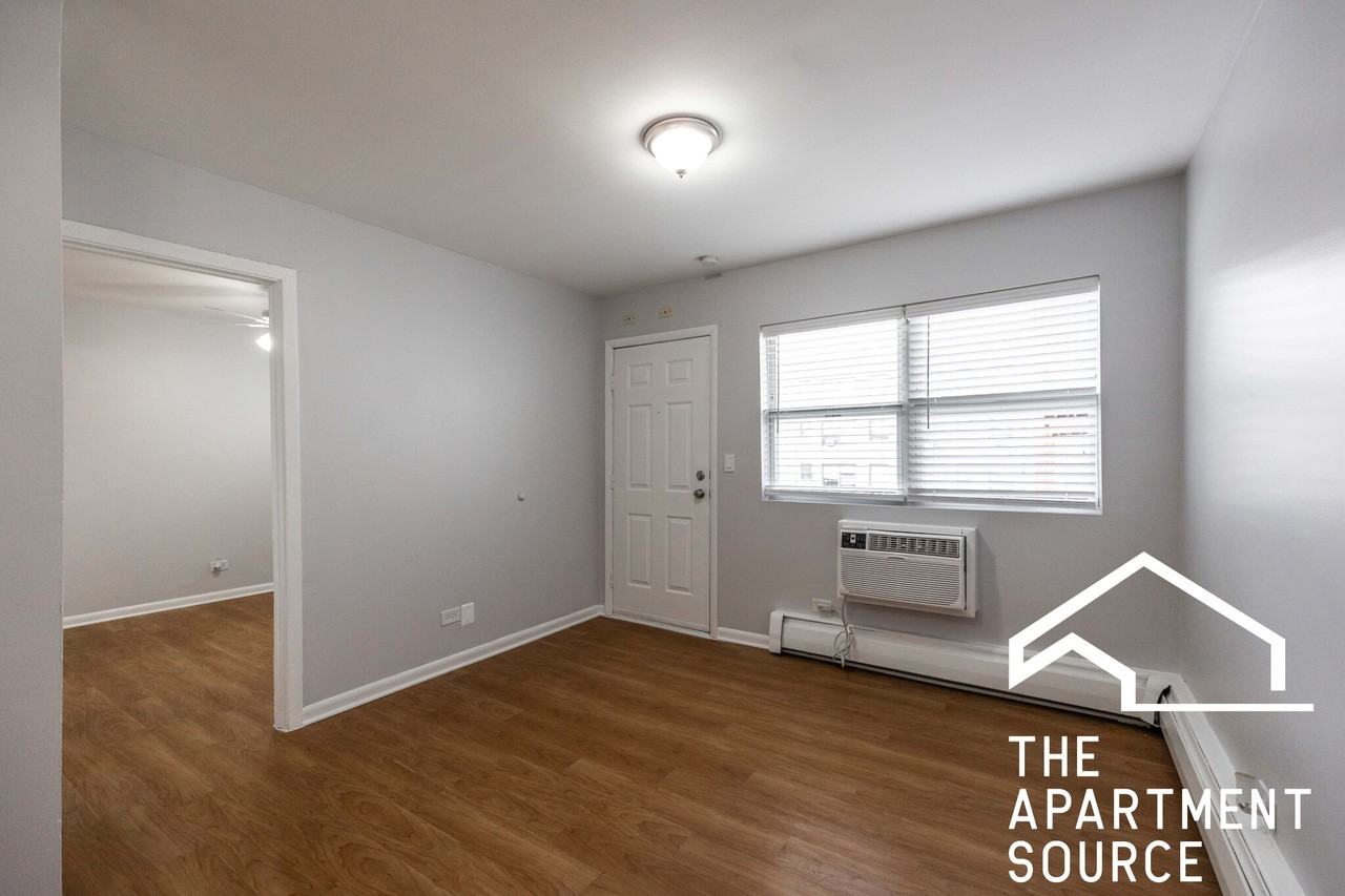 4616 North Beacon Street #2G - Photo 4 of 13