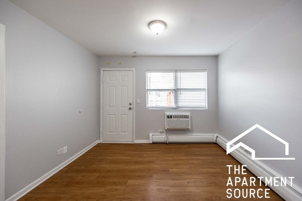 4616 North Beacon Street #2G - Photo 5 of 13