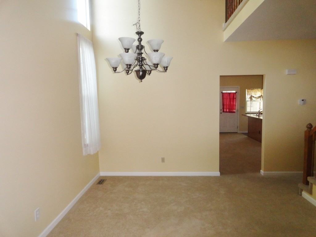 8560 Avens Cir - Photo 3 of 16