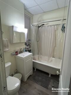 105 Queensberry St #4 - Photo 2 of 9