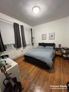 105 Queensberry St #4 - Photo 3 of 9