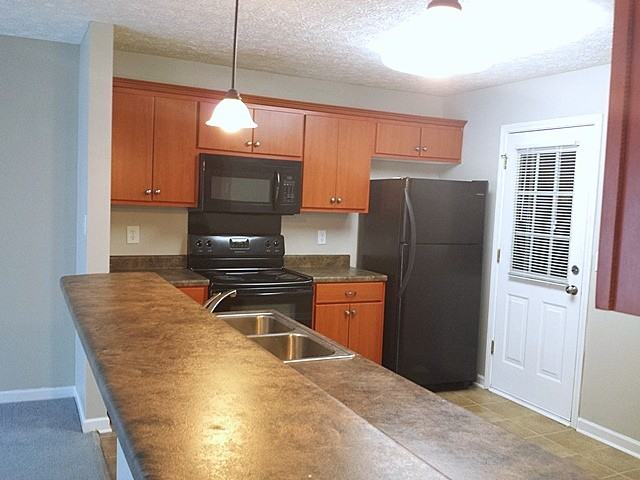 68 Pine Meadows Cir - Photo 3 of 19