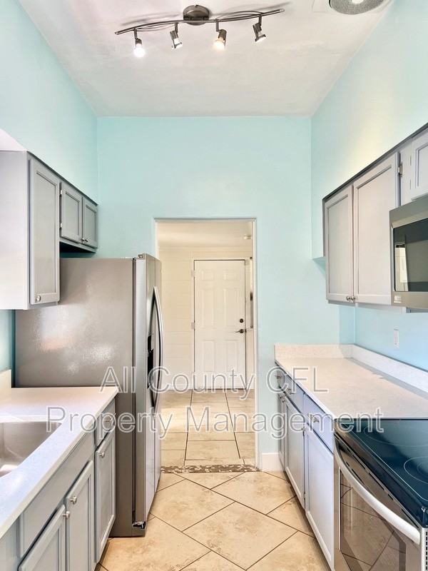 1840 Brando Dr - Photo 5 of 25