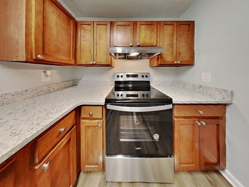 2430 Meadow Park Dr Sw - Photo 3 of 21