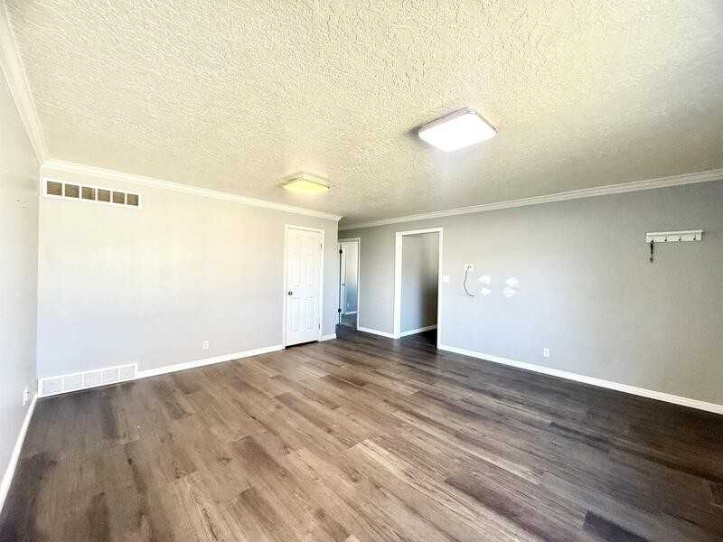 1334 E Sudbury Ave #1334ESUD - Photo 2 of 15