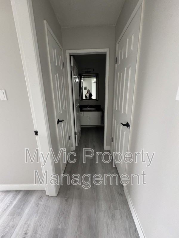 10930 53 Avenue NW - Photo 6 of 6