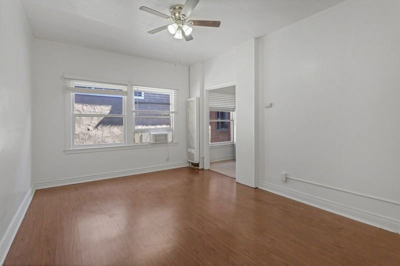 21 Westminster Ave - Photo 5 of 17