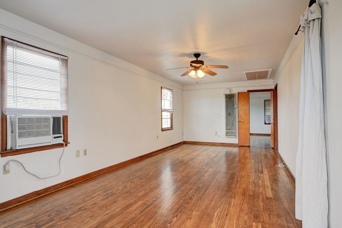 4429 Orleans Blvd ##B - Photo 3 of 10