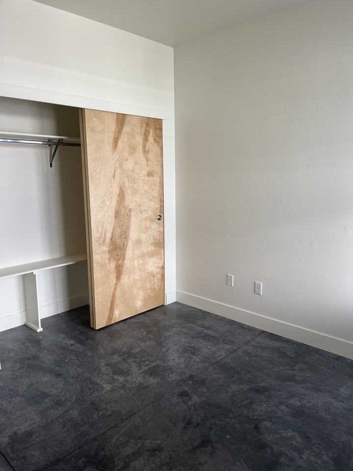 60 Beryl Ave #4A - Photo 6 of 7