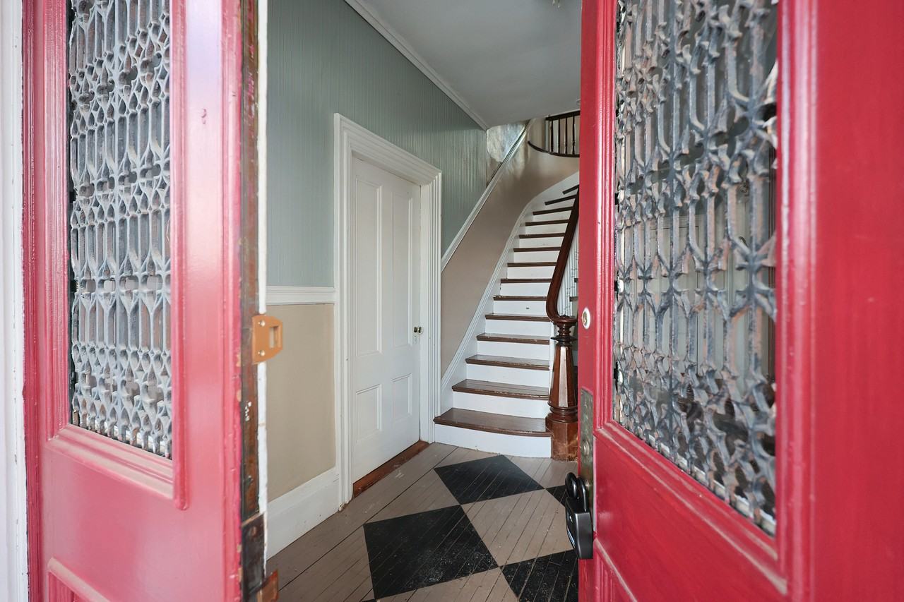 143 Main St - Photo 3 of 28