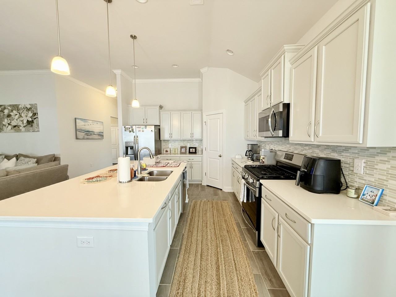 1586 Parish Way - Photo 6 of 43