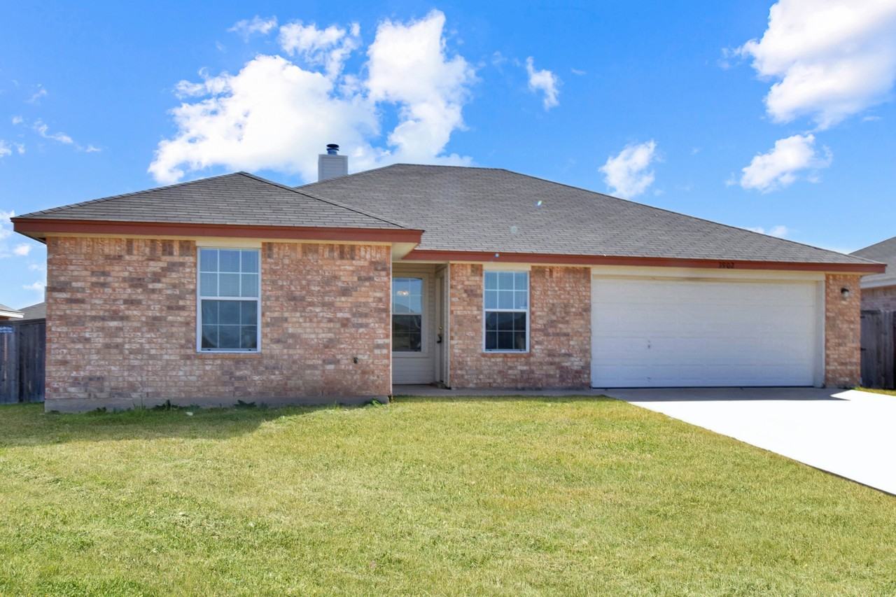 3902 John Haedge Dr - Photo 2 of 15