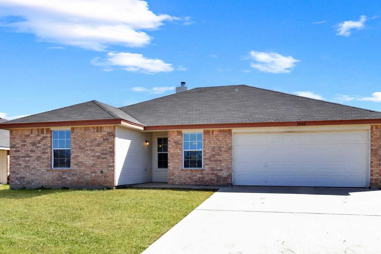 3902 John Haedge Dr - Photo 3 of 15