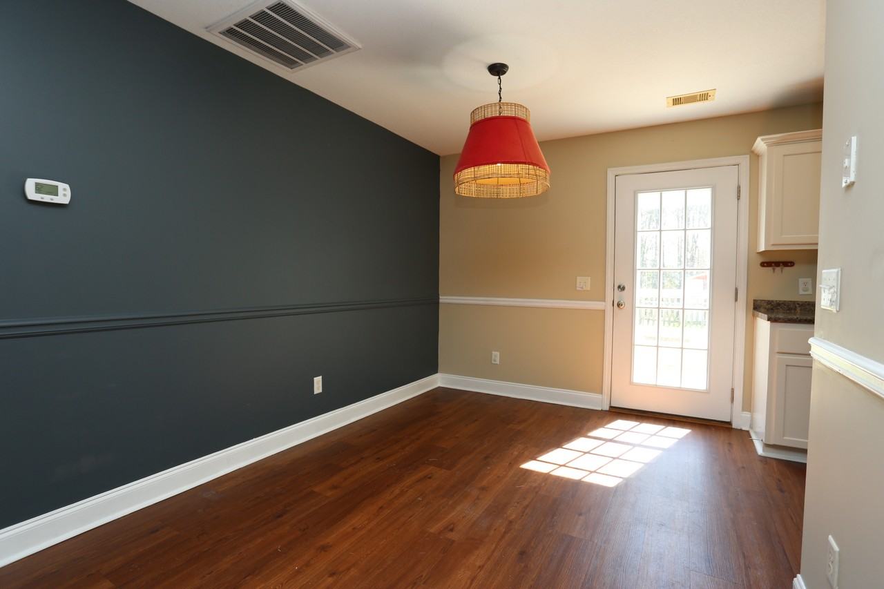 343 Longwood Dr - Photo 3 of 12