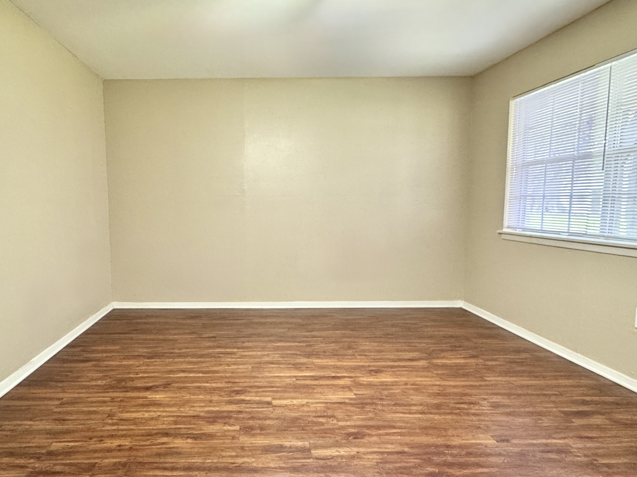 Canterbury House Apartments - Photo 5 of 102