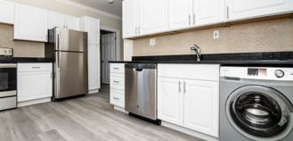 646 W Roscoe St - Photo 1 of 1