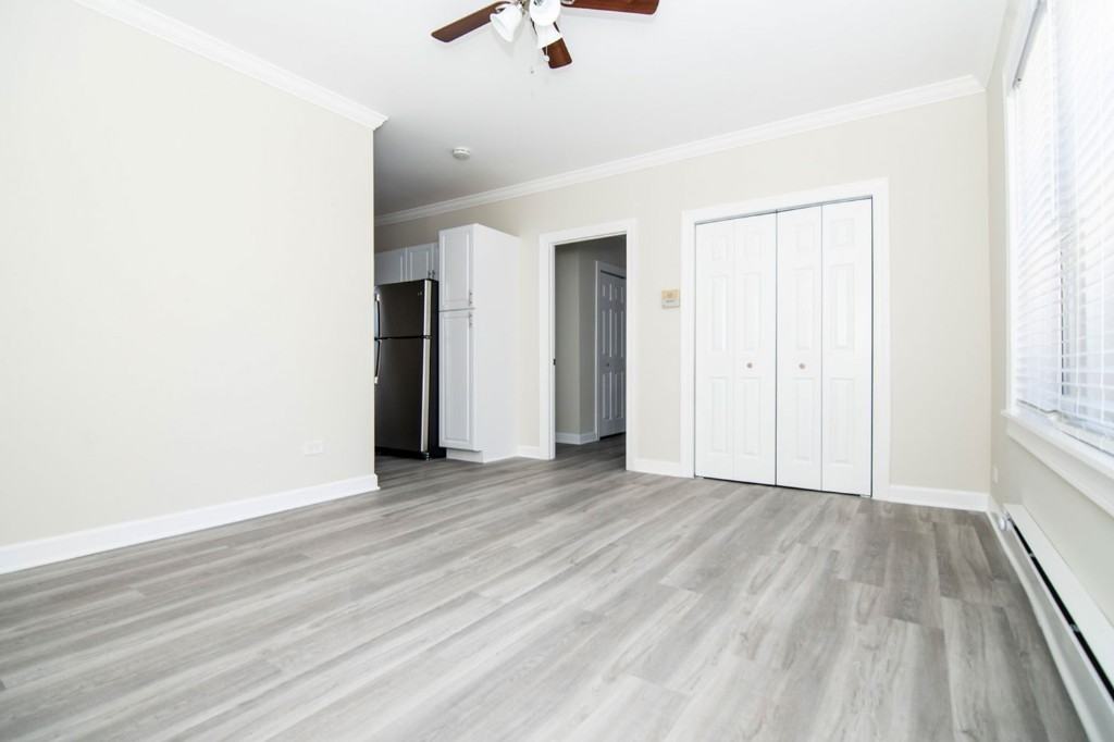 646 W Roscoe St #648-5-1N - Photo 4 of 7