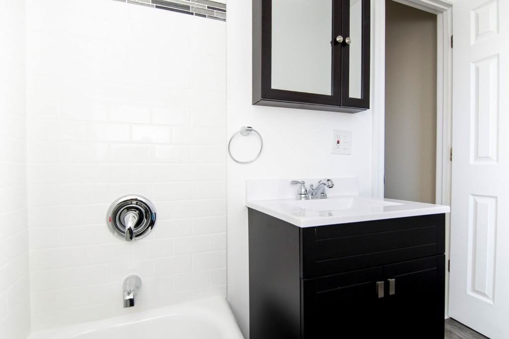 646 W Roscoe St #648-5-1N - Photo 7 of 7