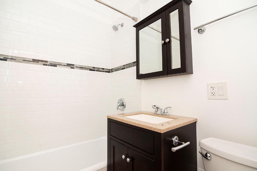 646 W Roscoe St #646-5-3N - Photo 7 of 7