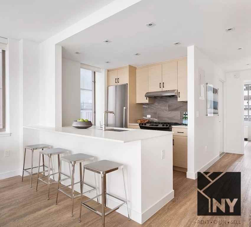 Cliff St #22F - Photo 2 of 11