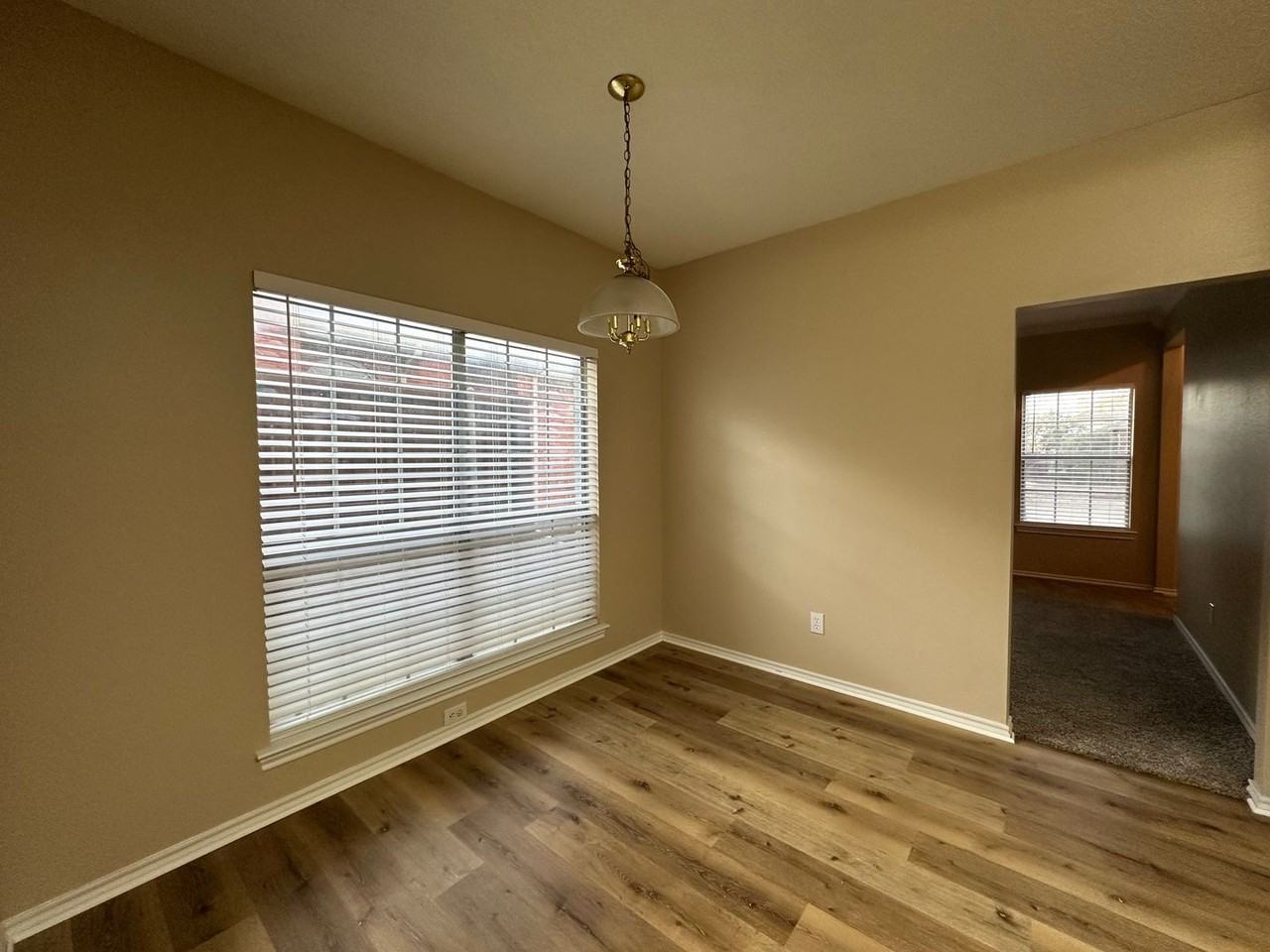 706 Willow Oak St - Photo 6 of 21