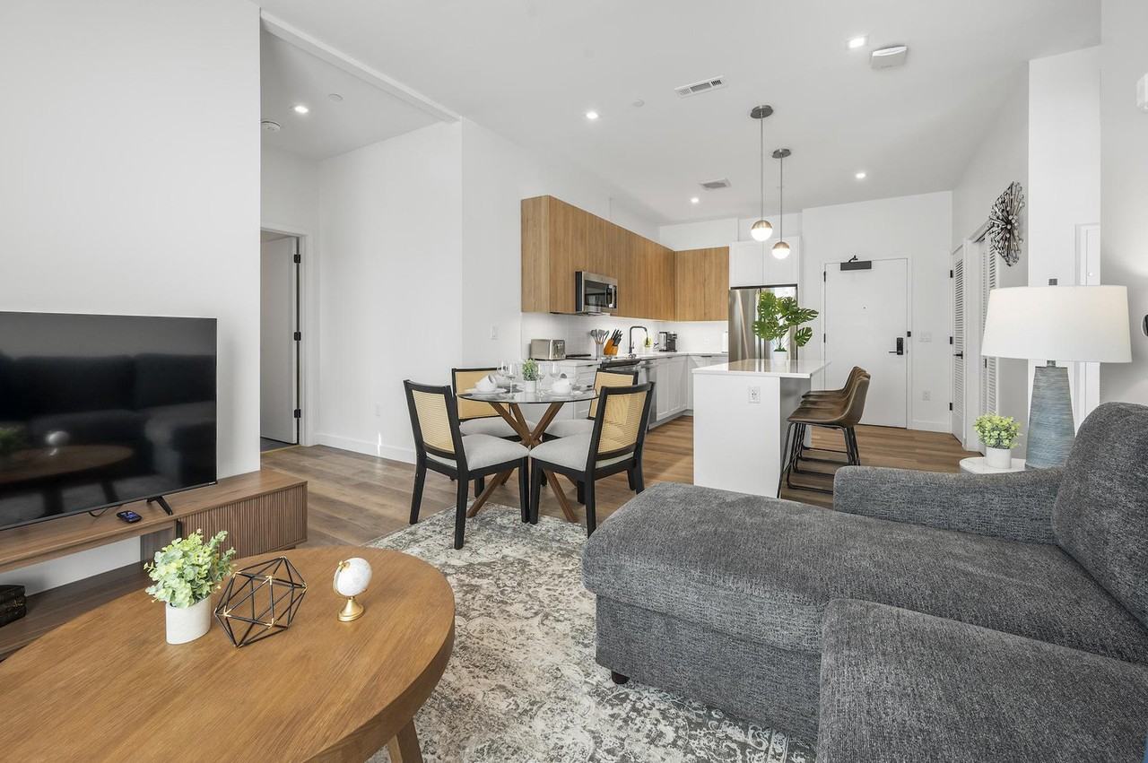 282 Bremen St #1240292P - Photo 4 of 46