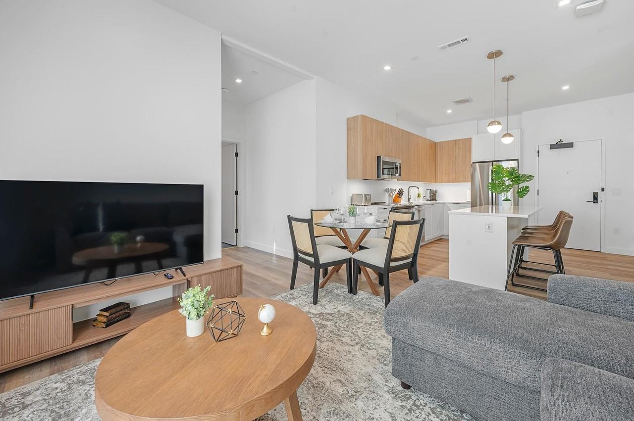 282 Bremen St #1240292P - Photo 5 of 46