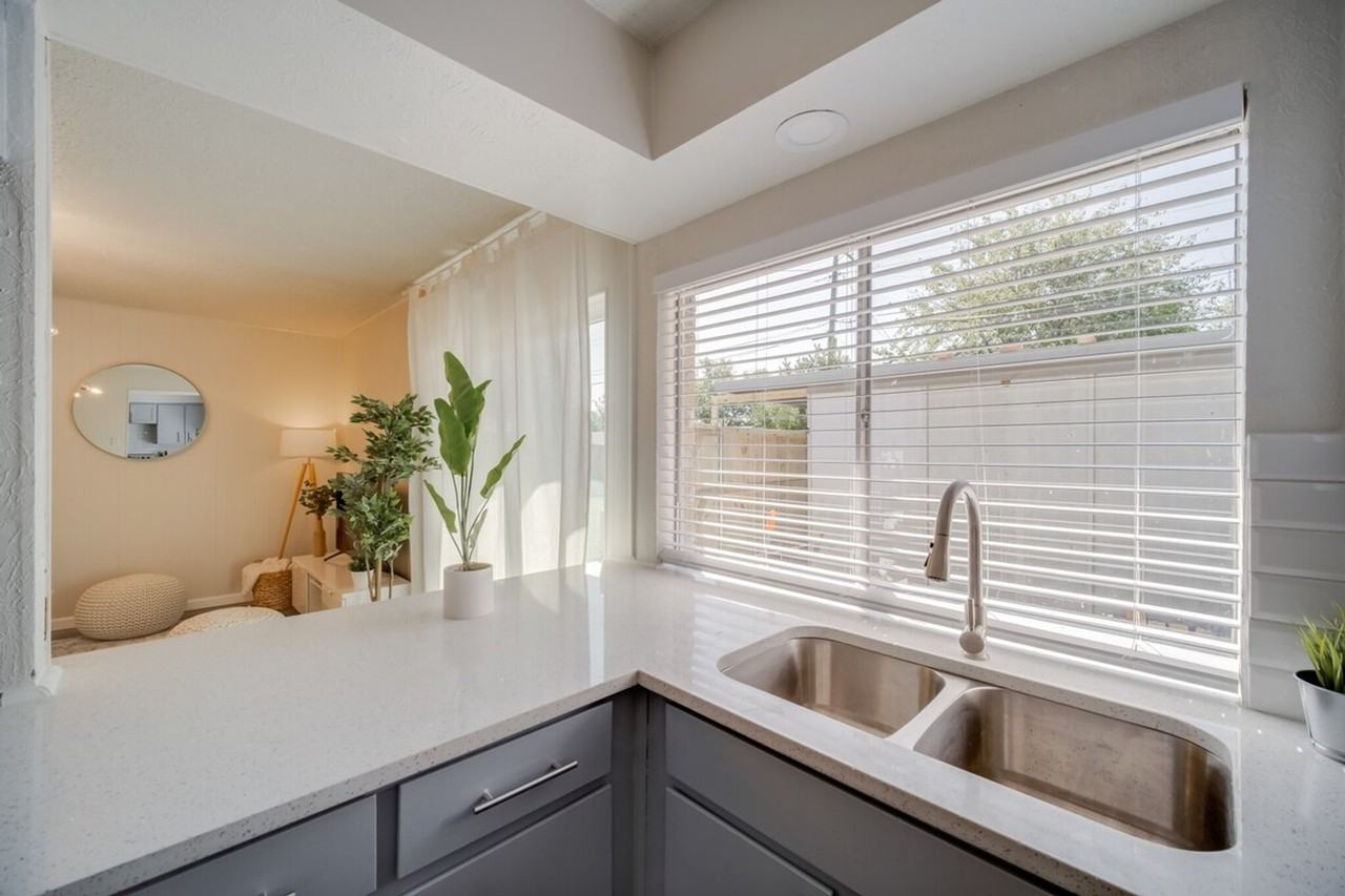 1904 Jasmine Ln #1056384P - Photo 7 of 23