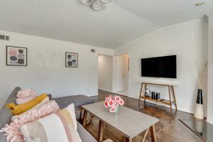 featured image of 2117 Benjamin Rd