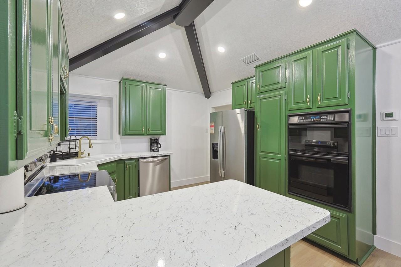 609 Arbor Creek Dr #1056421P - Photo 4 of 25