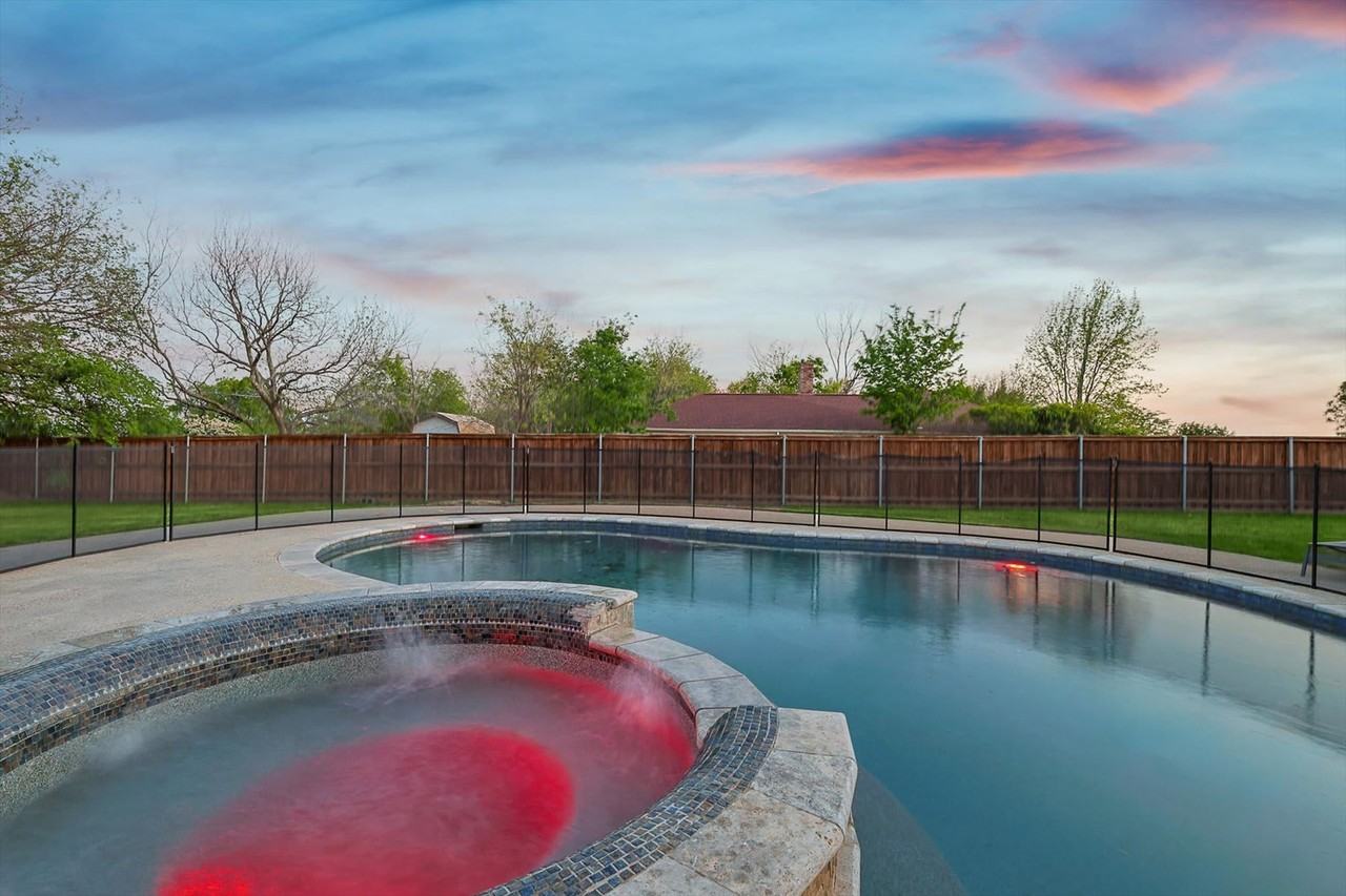 3322 Darby Lane - Photo 6 of 60