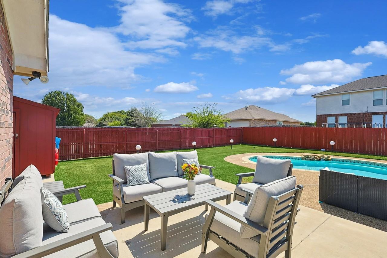 521 E Robin Ct #1056455P - Photo 7 of 46