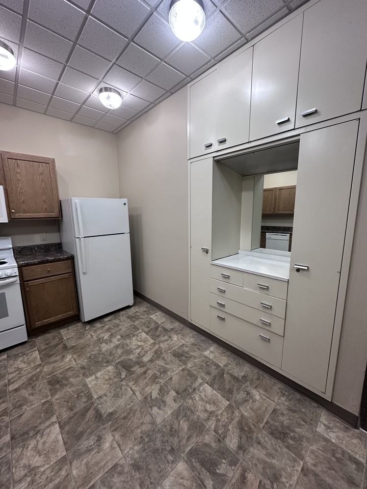 Madison Street Apartments - Photo 4 of 23