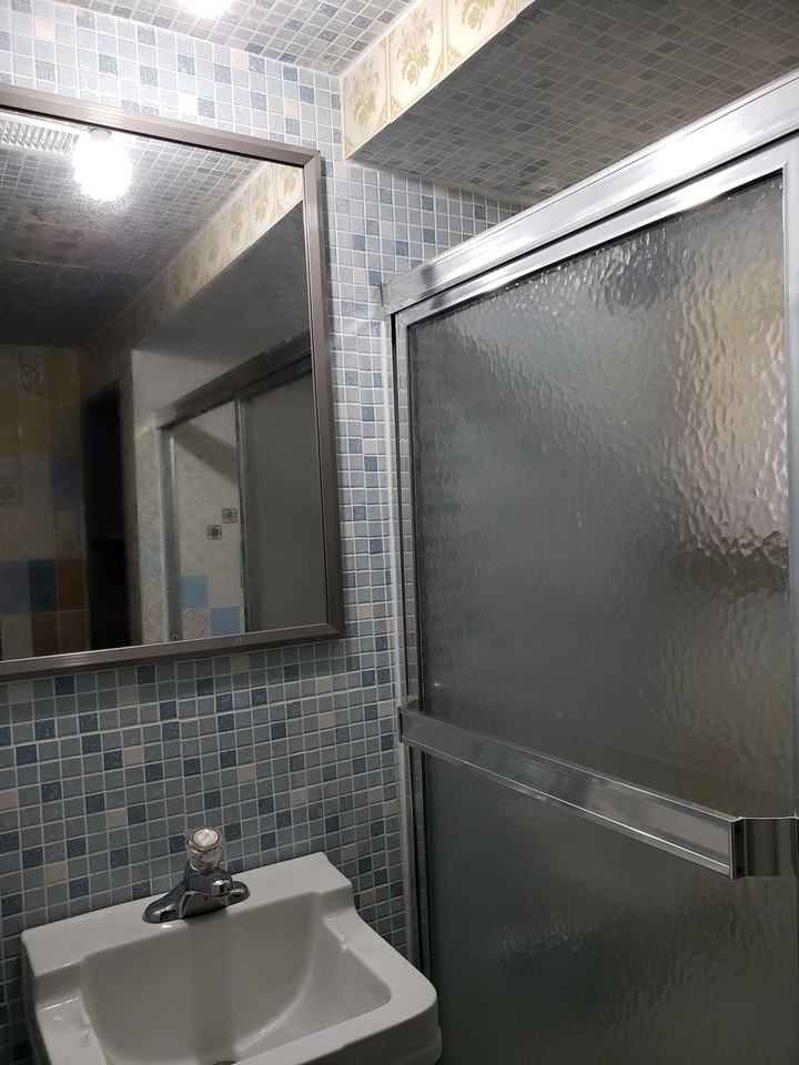 1595 Renfrew St - Photo 7 of 17