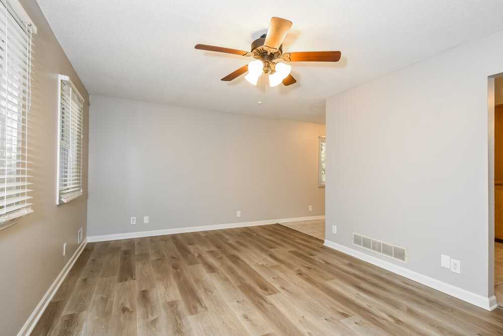 4306 Jones Ct - Photo 5 of 18