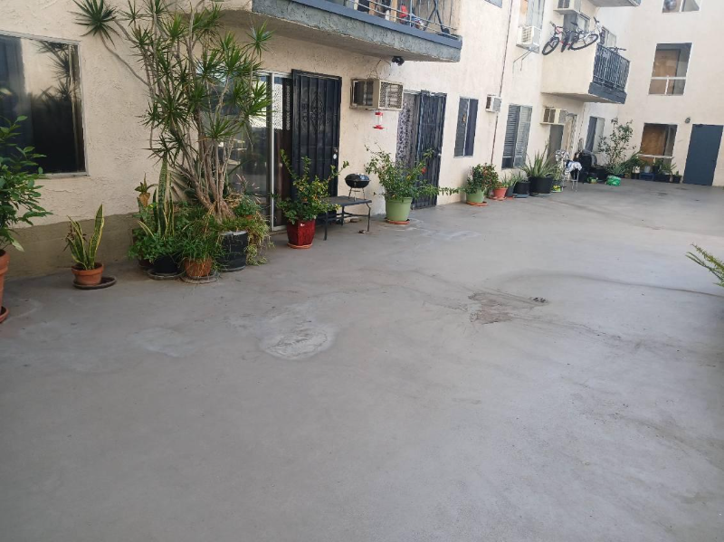 1405 N New Hampshire Ave #106 - Photo 2 of 9