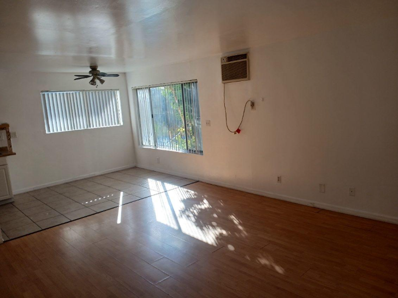 1405 N New Hampshire Ave #106 - Photo 7 of 9