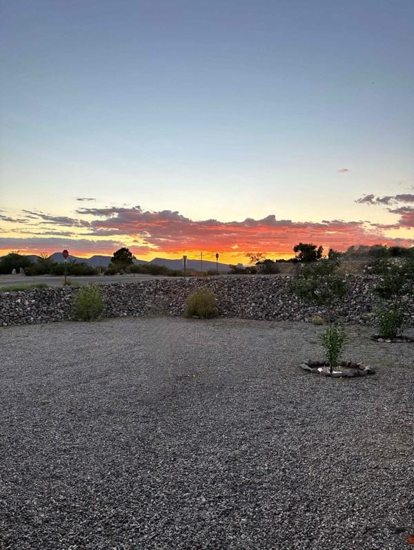 407 Hallmark St - Photo 2 of 33