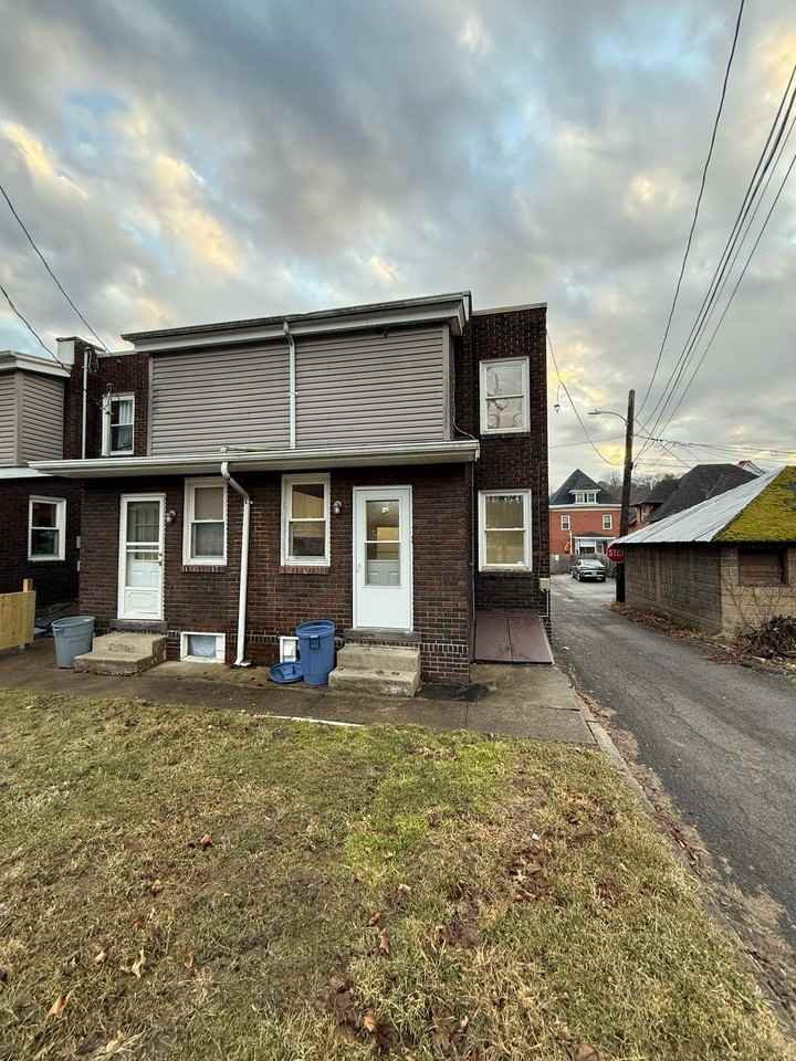 390 North McKean Street #1 - Photo 2 of 11
