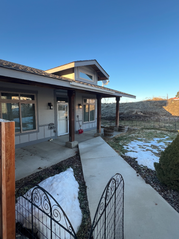 122 Red Hawk Dr - Photo 2 of 19