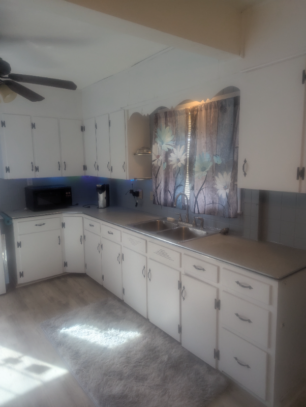 1744 Edgewood St Ne - Photo 3 of 21